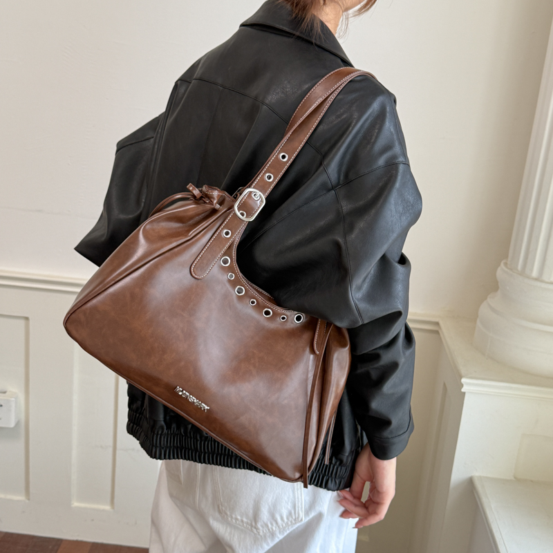 Vintage Style Underarm Shoulde - đánh giá và giá Luxury Bags Vegan