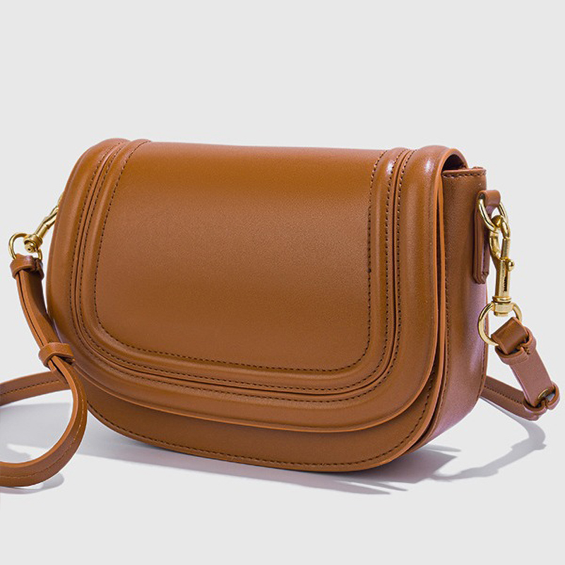 Minimalist Stitched Saddle Cro - đánh giá và giá Luxury Bags Vegan