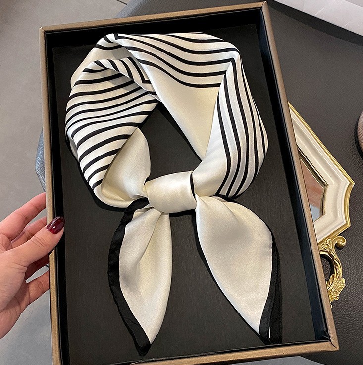 Luxury Fashion Print 70*70cm S - đánh giá và giá Luxury Bags Trending